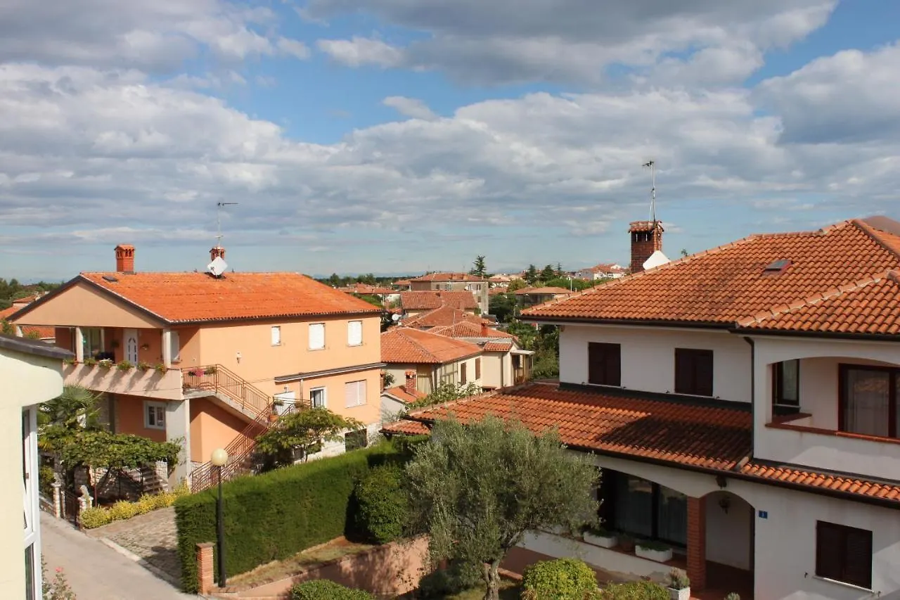 Apartments With A Parking Space Umag - 7058